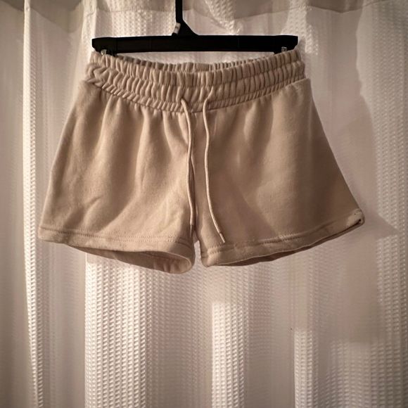 Love Streak shorts (black and tan) bundle - Picture 2 of 9